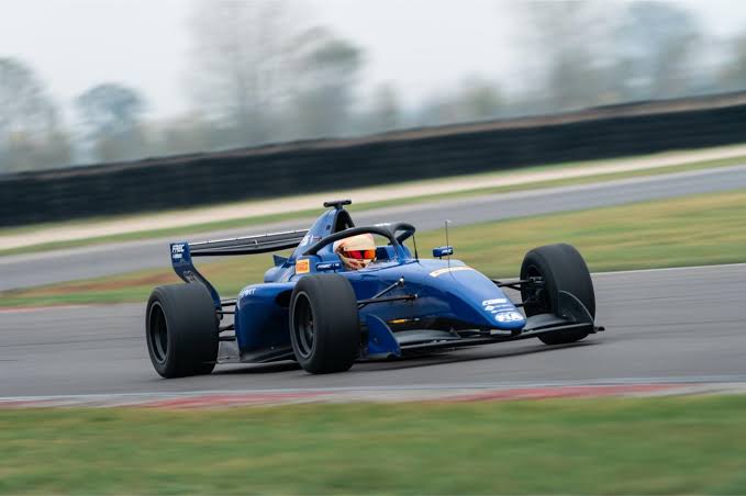 Sim racing to real track transition